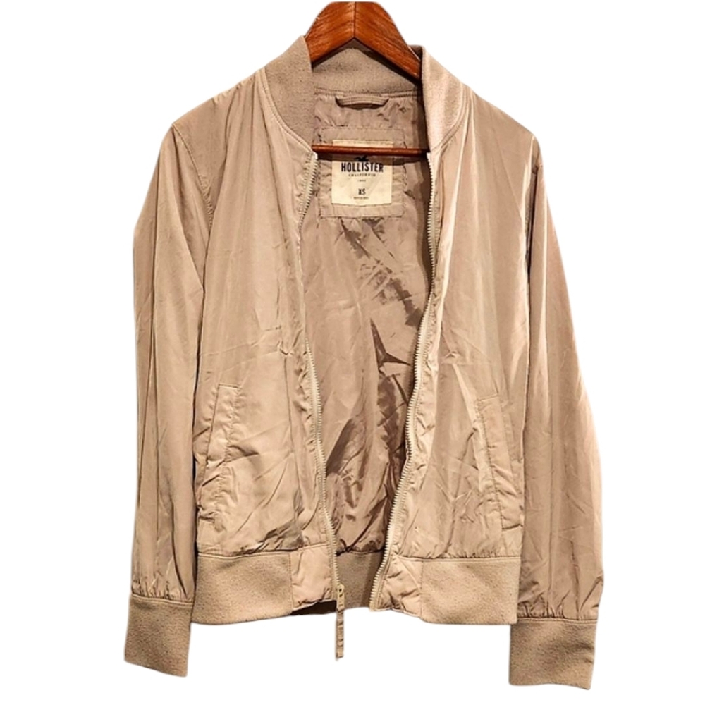 Hollister Women's Beige Bomber‎ Jacket